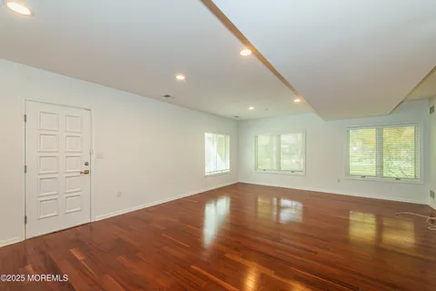 $1,050,000 | 237 Grand Cypress Court, Unit 328, Holmdel, NJ 07733