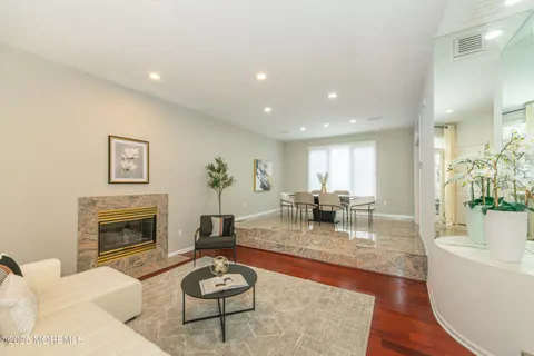 $1,050,000 | 237 Grand Cypress Court, Unit 328, Holmdel, NJ 07733