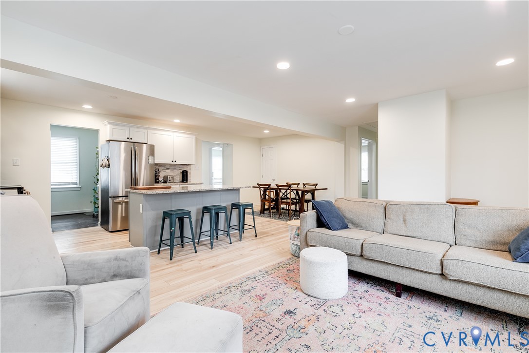 2301 Dickens Road Richmond, VA 23230 - Photo 11 of 32