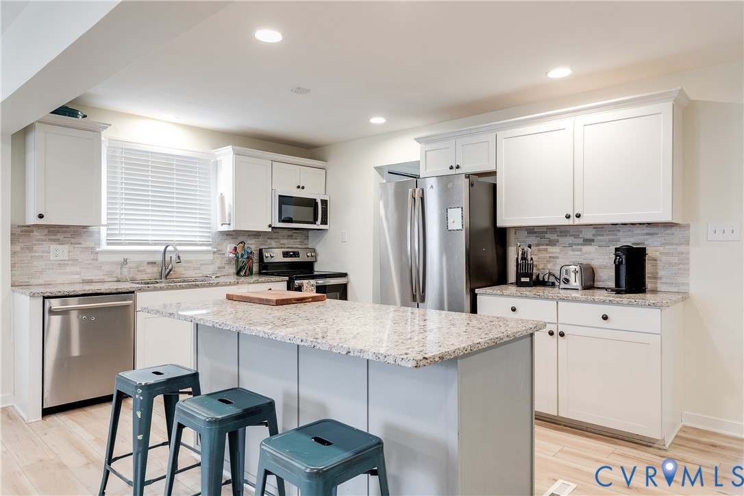 2301 Dickens Road Richmond, VA 23230 - Photo 8 of 32