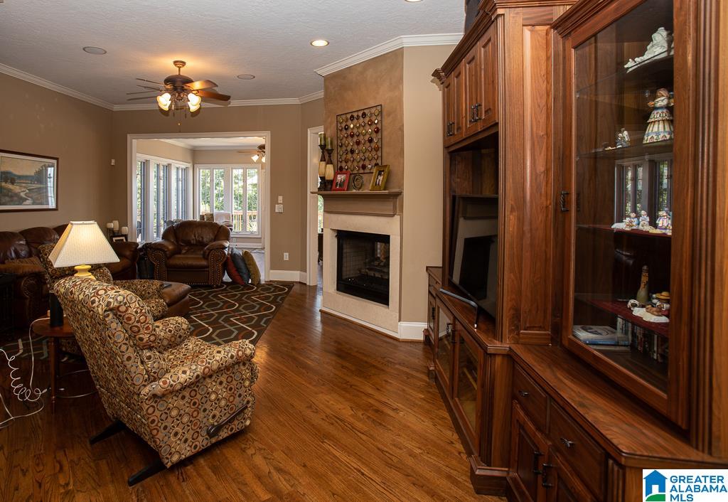 780 Briar Cliff Road Rainbow City, AL 35906 - Photo 3 of 45