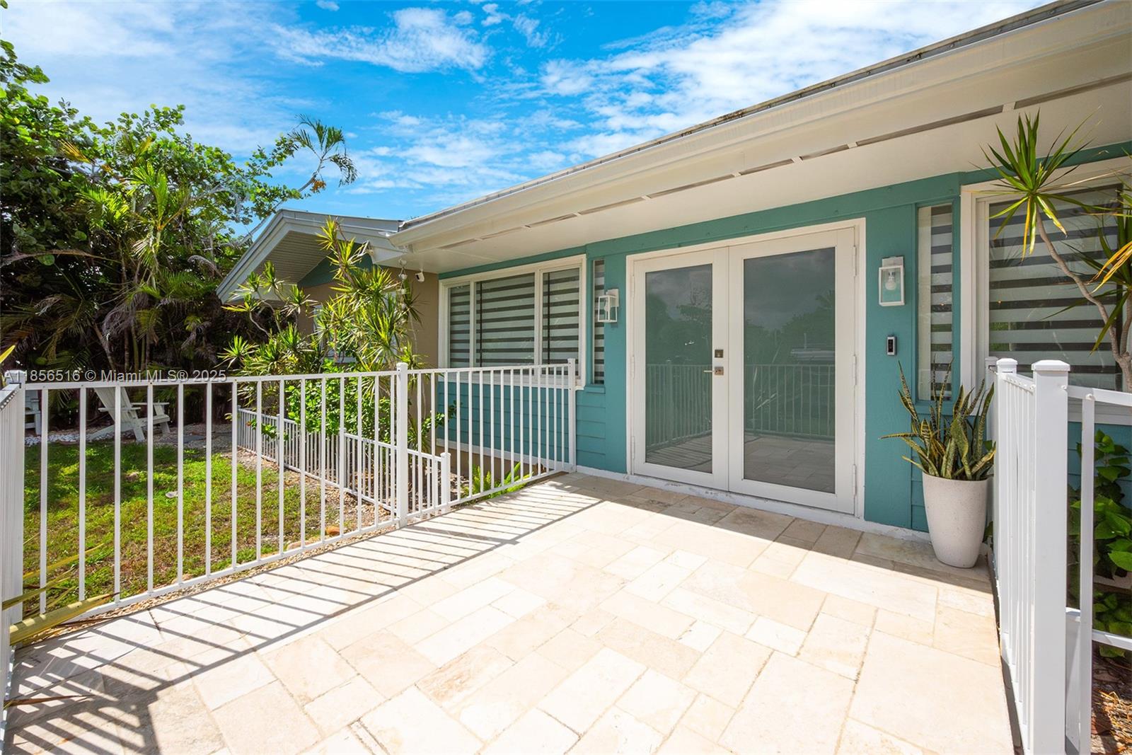 5885 Pine Tree Drive Sanibel, FL 33957 - Photo 14 of 56 a view of a balcony