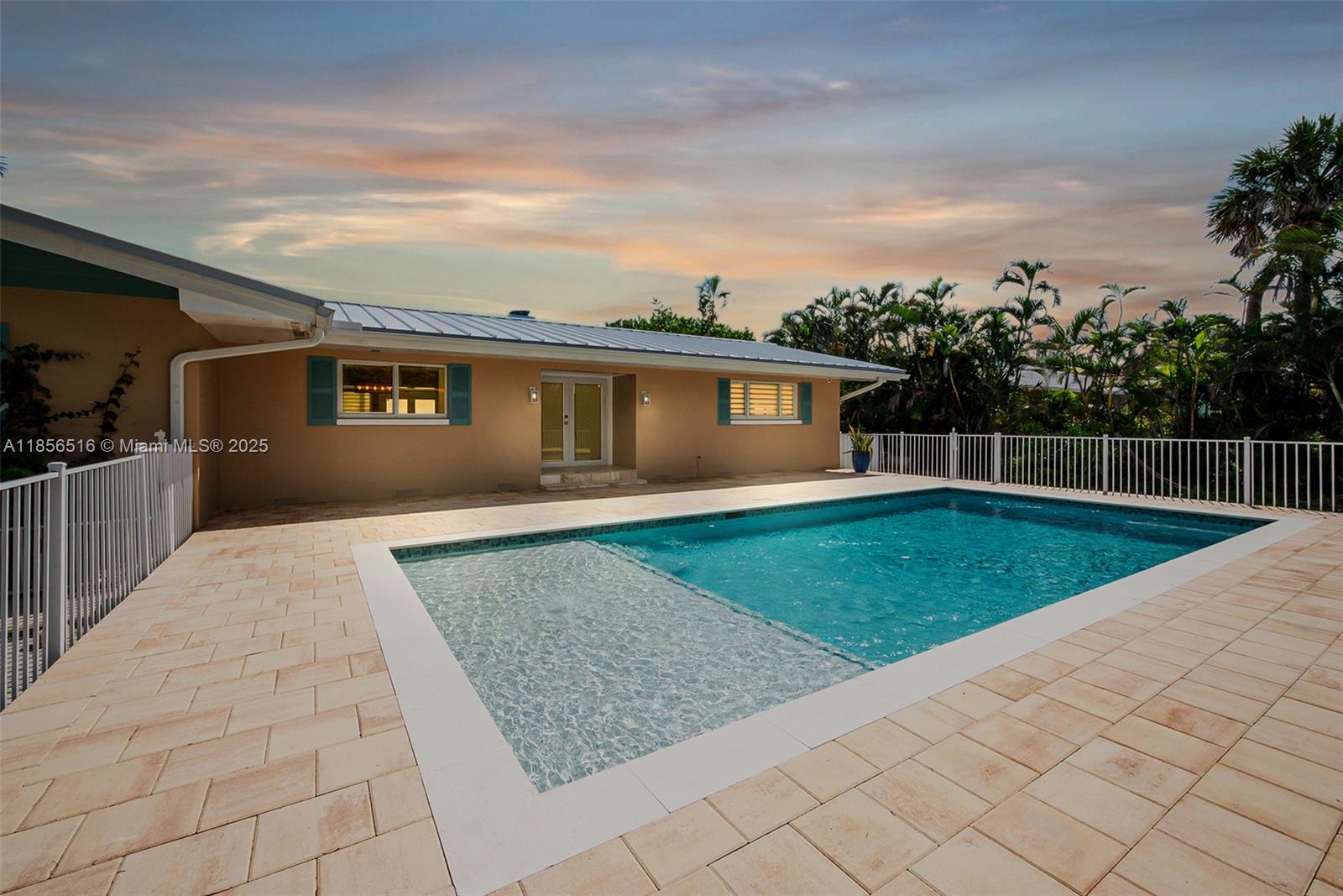 5885 Pine Tree Drive Sanibel, FL 33957 - Photo 55 of 56 a view of outdoor space yard and balcony