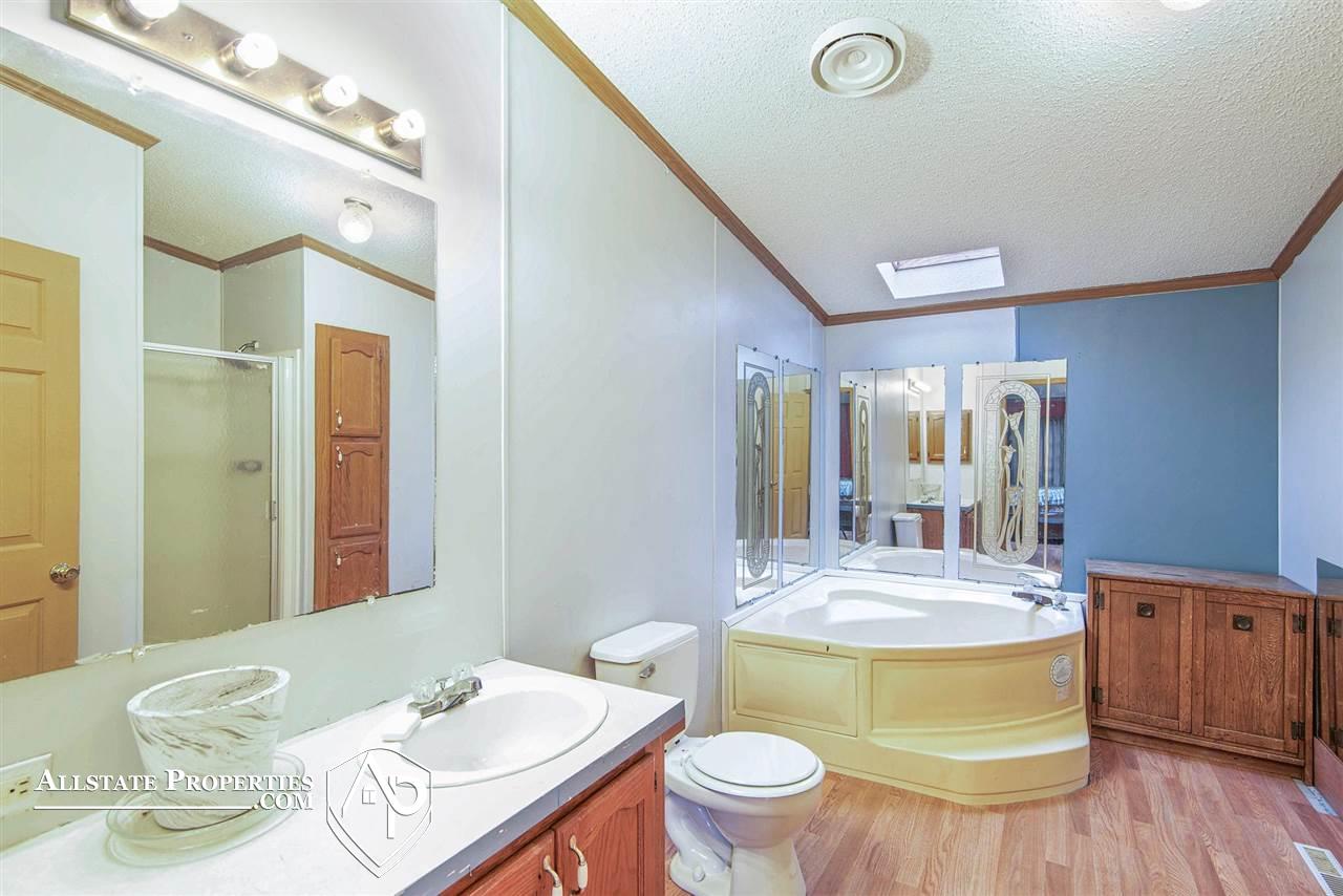 7325 North State Road Davison, MI 48423 - Photo 9 of 23