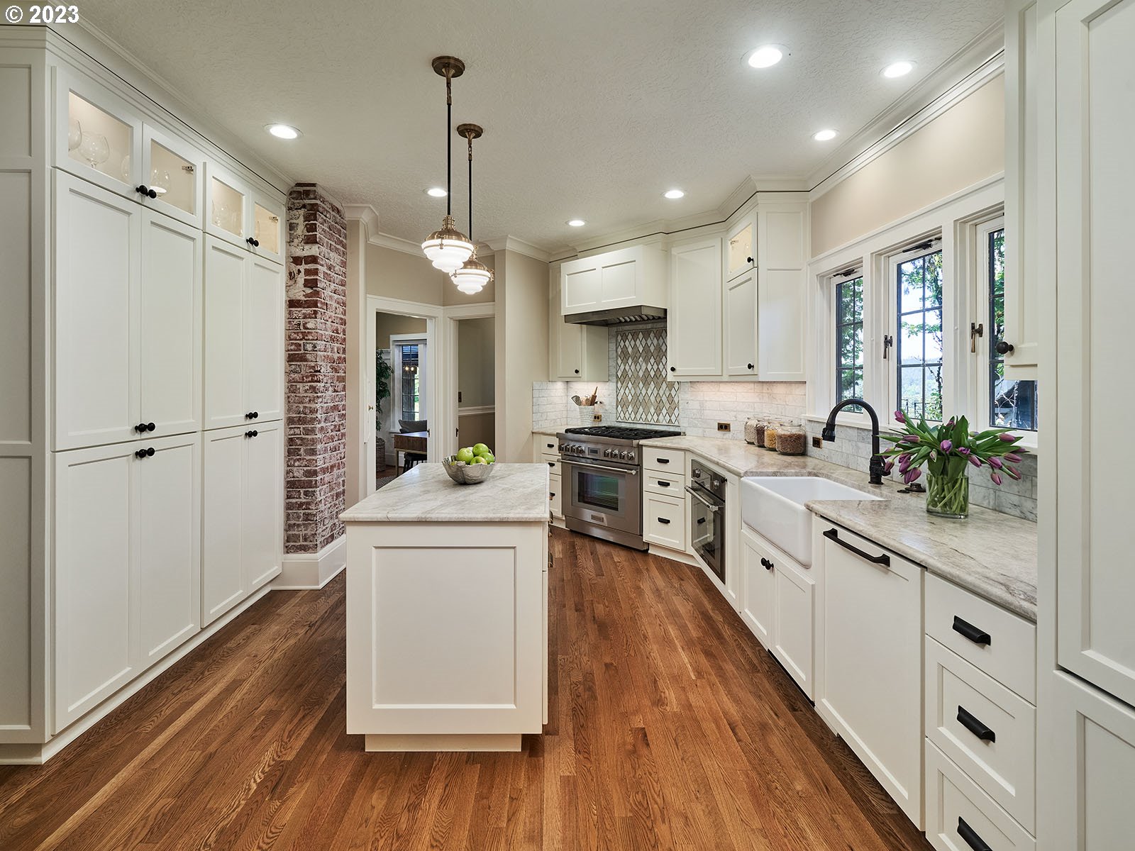 2719 Southwest Talbot Road Portland, OR 97201 - Photo 8 of 47 Gallery Image 8