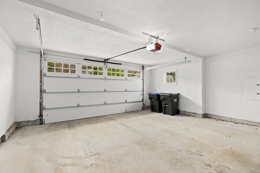 10 Mariner's Drive, Unit 10 Marshfield, MA 02050 - Photo 24 of 25 a view of an empty room