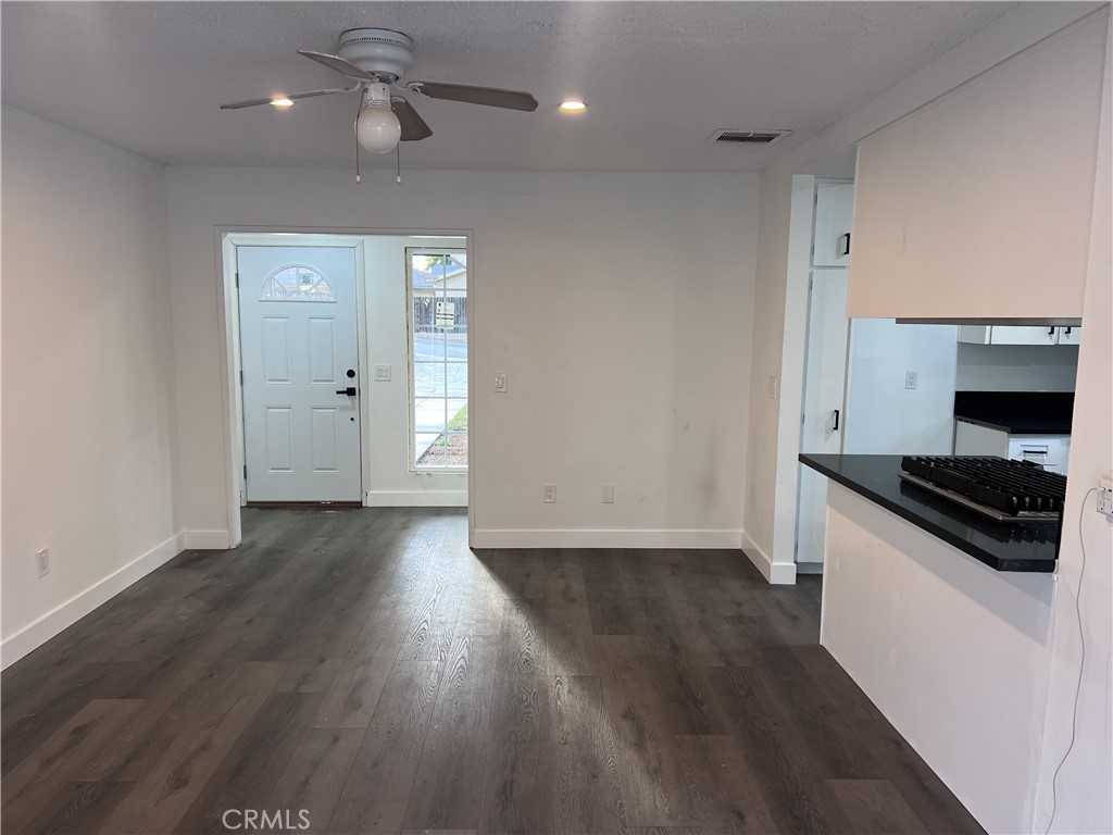 195 Masters Avenue Riverside, CA 92507 - Photo 2 of 37