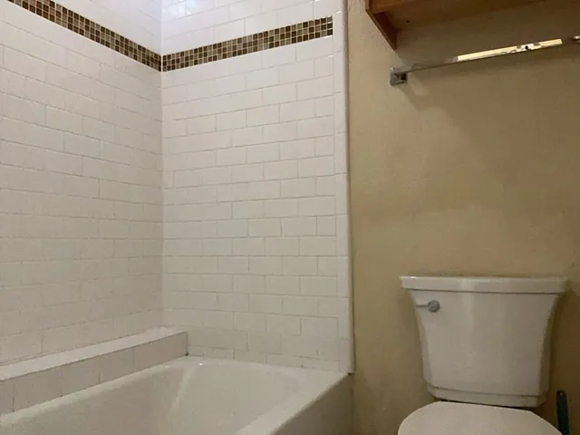 $1,075 | 7685 Northcross Drive, Unit 704, Austin, TX 78757