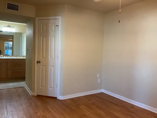 $1,075 | 7685 Northcross Drive, Unit 704, Austin, TX 78757