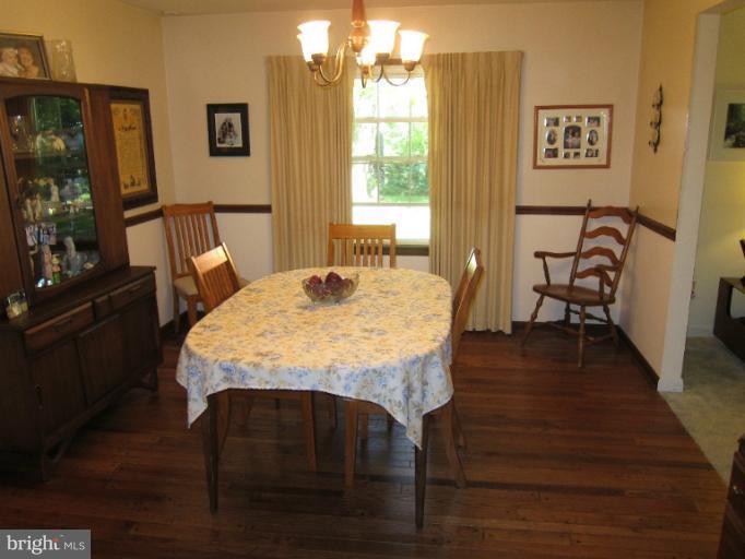 7282 Forrest Road Warrenton, VA 20187 - Photo 6 of 18 Dining Room