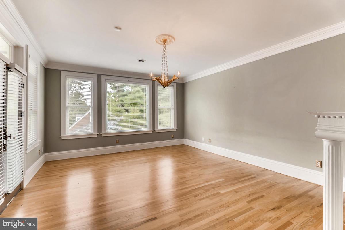 5607 Roland Avenue Baltimore, MD 21210 - Photo 15 of 27