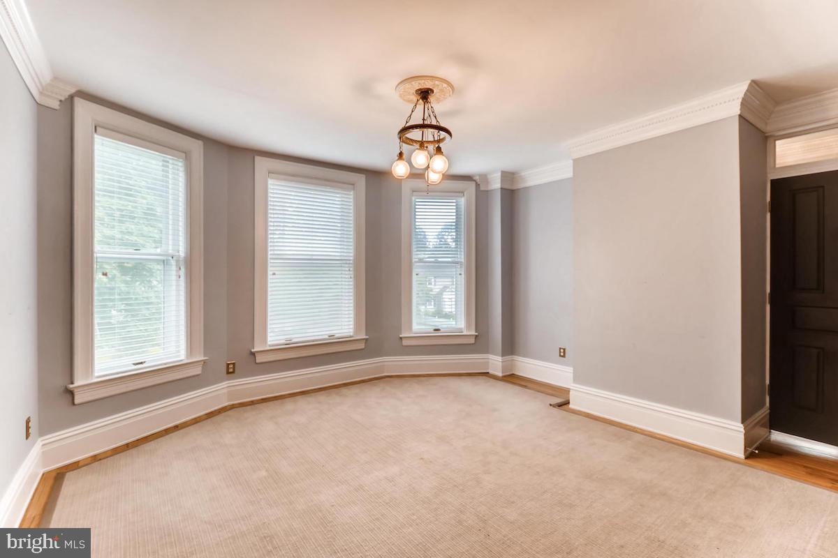 5607 Roland Avenue Baltimore, MD 21210 - Photo 23 of 27