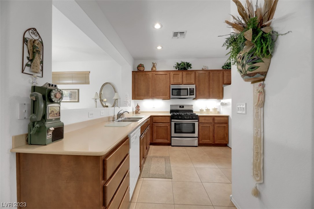 3057 Monroe Park Road Henderson, NV 89052 - Photo 10 of 40 Gallery Image 10