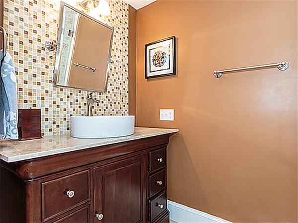 103 Lincoln Road Medford, MA 02155 - Photo 8 of 11 Gallery Image 8