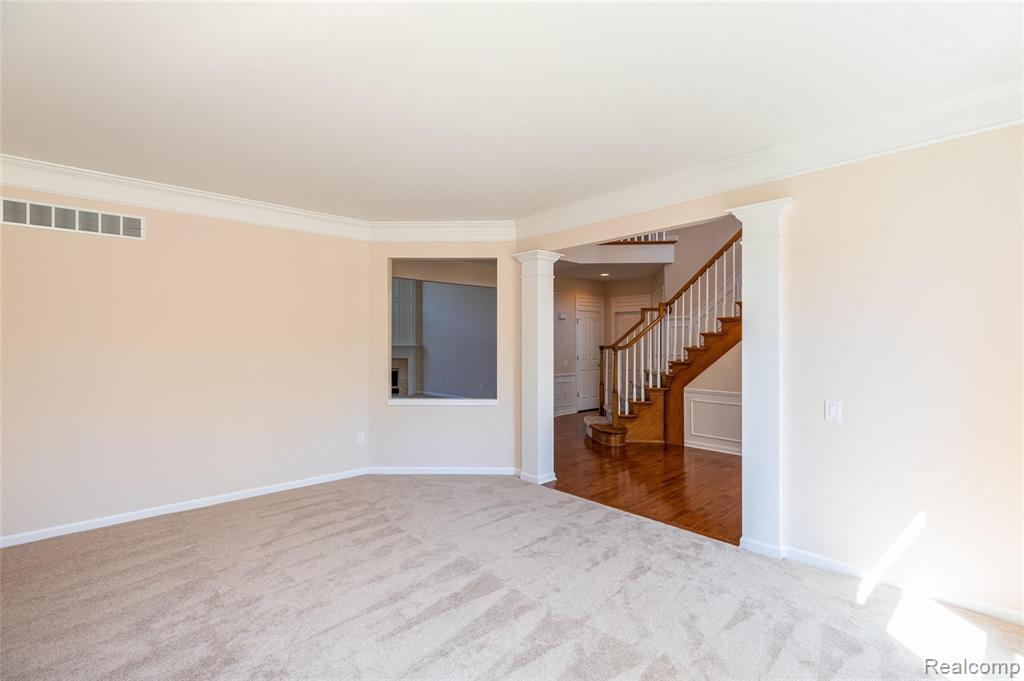 48286 Antique Road Canton, MI 48187 - Photo 13 of 45