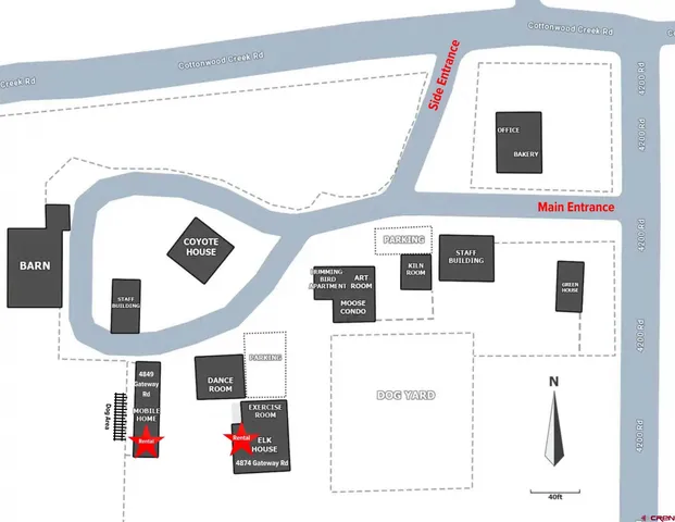 a picture of a very nice looking hallway