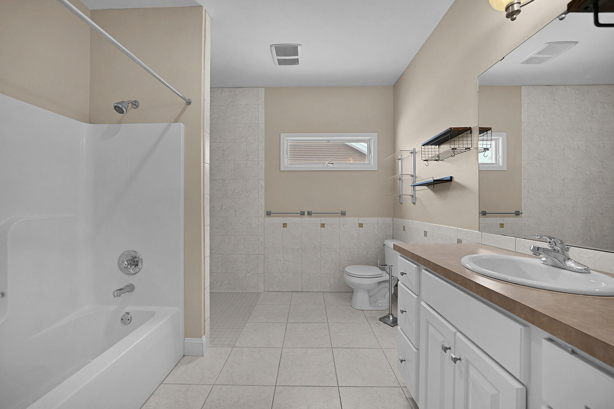 2905 Remy Court Northeast Grand Rapids, MI 49505 - Photo 14 of 24 _CR_6719