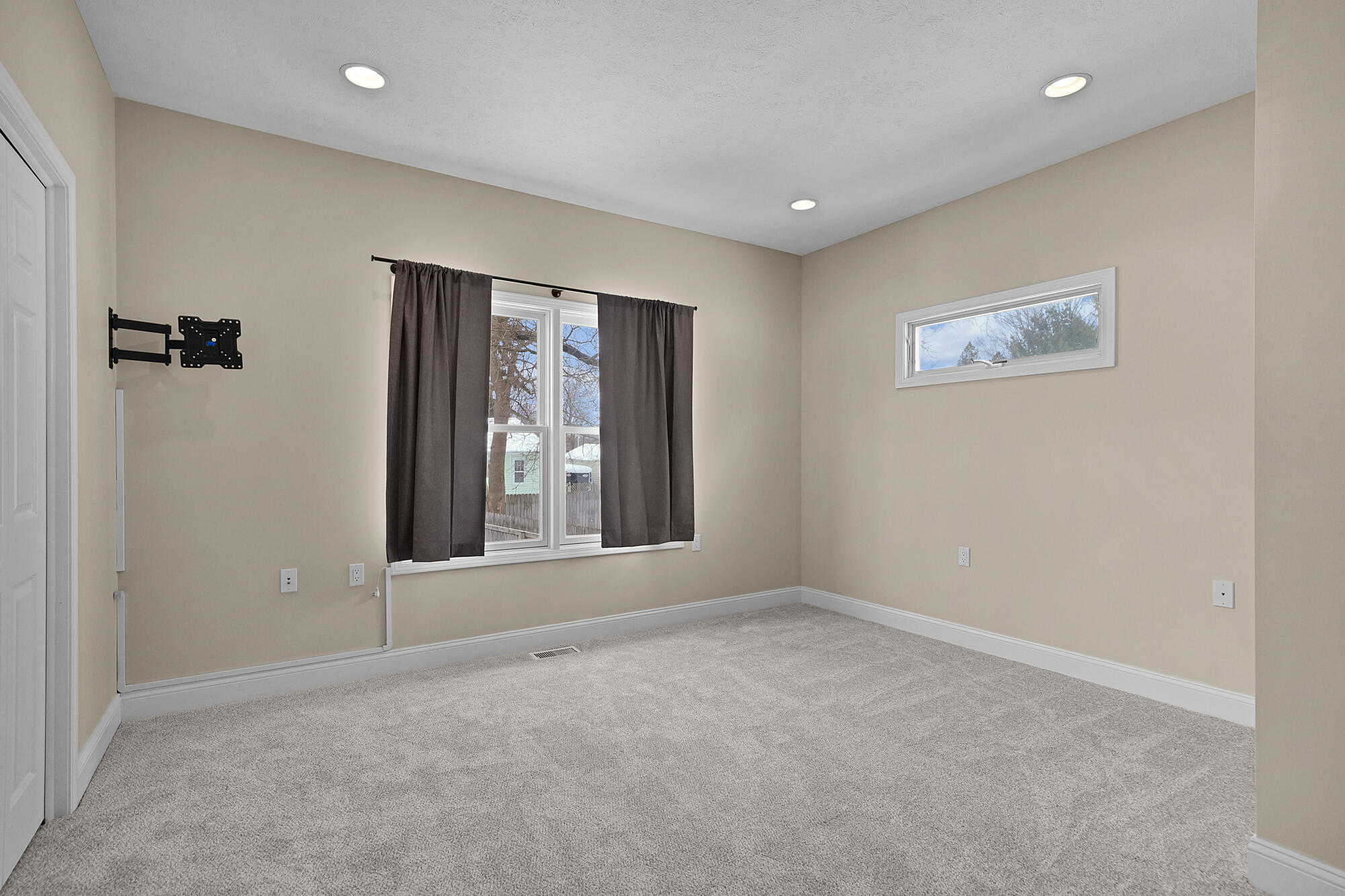 2905 Remy Court Northeast Grand Rapids, MI 49505 - Photo 16 of 24 _CR_6744