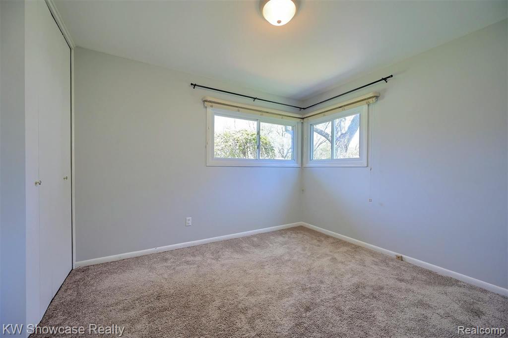 37711 Carson Street Farmington, MI 48331 - Photo 18 of 25
