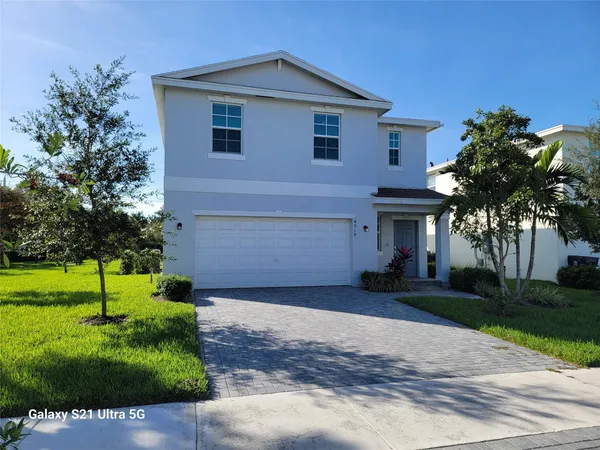 $3,200 | 4518 Dow Lane, Lake Worth, FL 33463