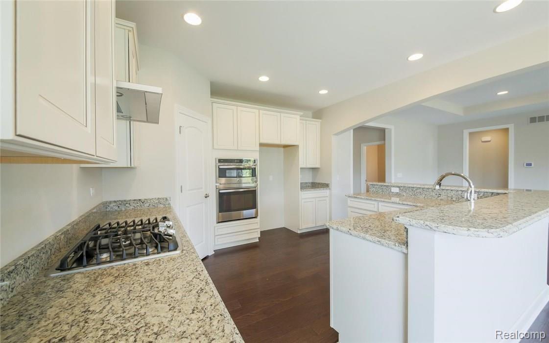 5501 Woodfall Road Clarkston, MI 48348 - Photo 21 of 23 22.jpg