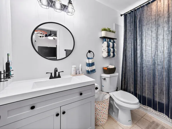 $2,999 | 8009 Northwest 71st Court, Tamarac, FL 33321