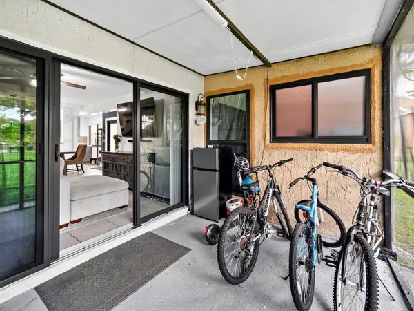 $2,999 | 8009 Northwest 71st Court, Tamarac, FL 33321