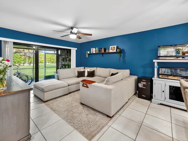 $2,999 | 8009 Northwest 71st Court, Tamarac, FL 33321