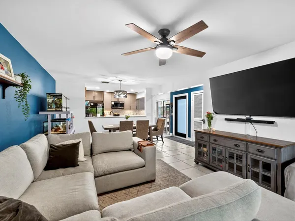 $2,999 | 8009 Northwest 71st Court, Tamarac, FL 33321