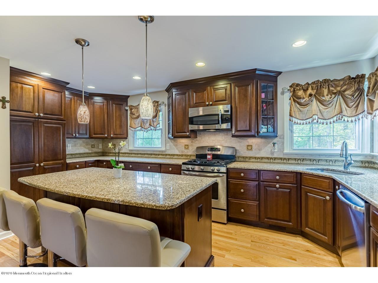 11 Ridge Road Morganville, NJ 07751 - Photo 13 of 34 22-11 Ridge (22)