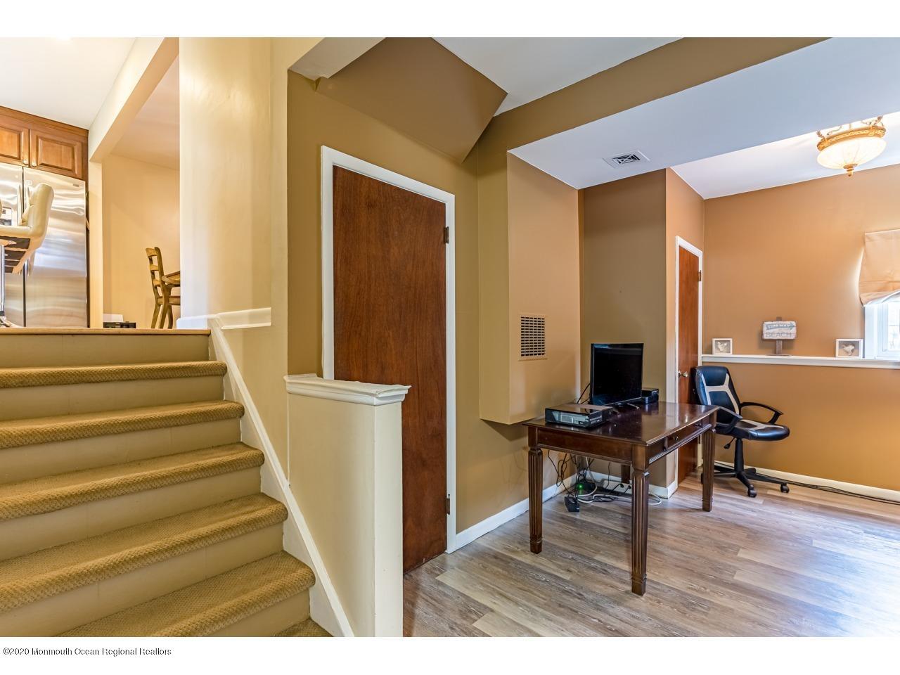11 Ridge Road Morganville, NJ 07751 - Photo 17 of 34 29-11 Ridge (29)
