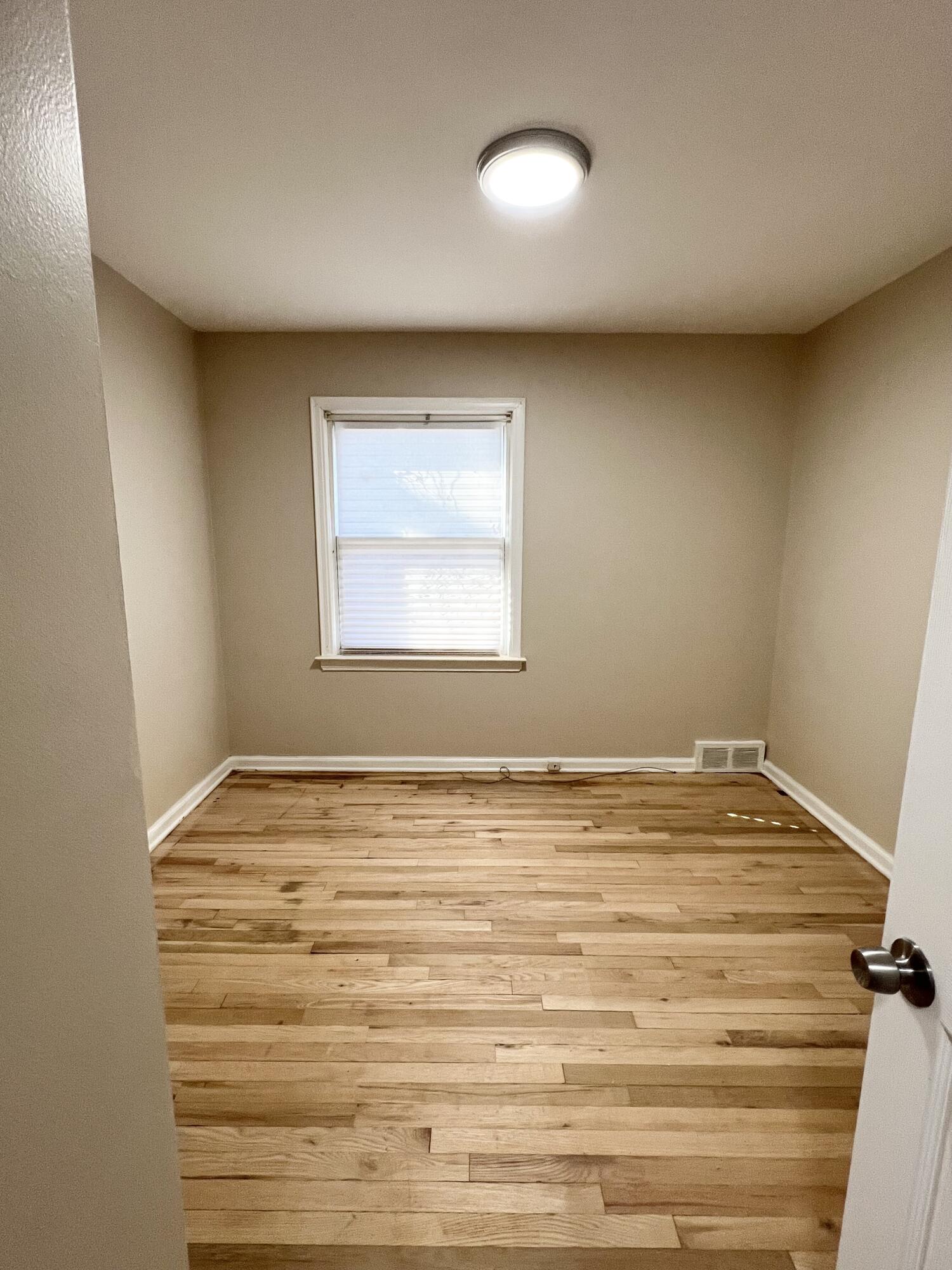 18540 Annchester Road Detroit, MI 48219 - Photo 6 of 12 Bedroom 3