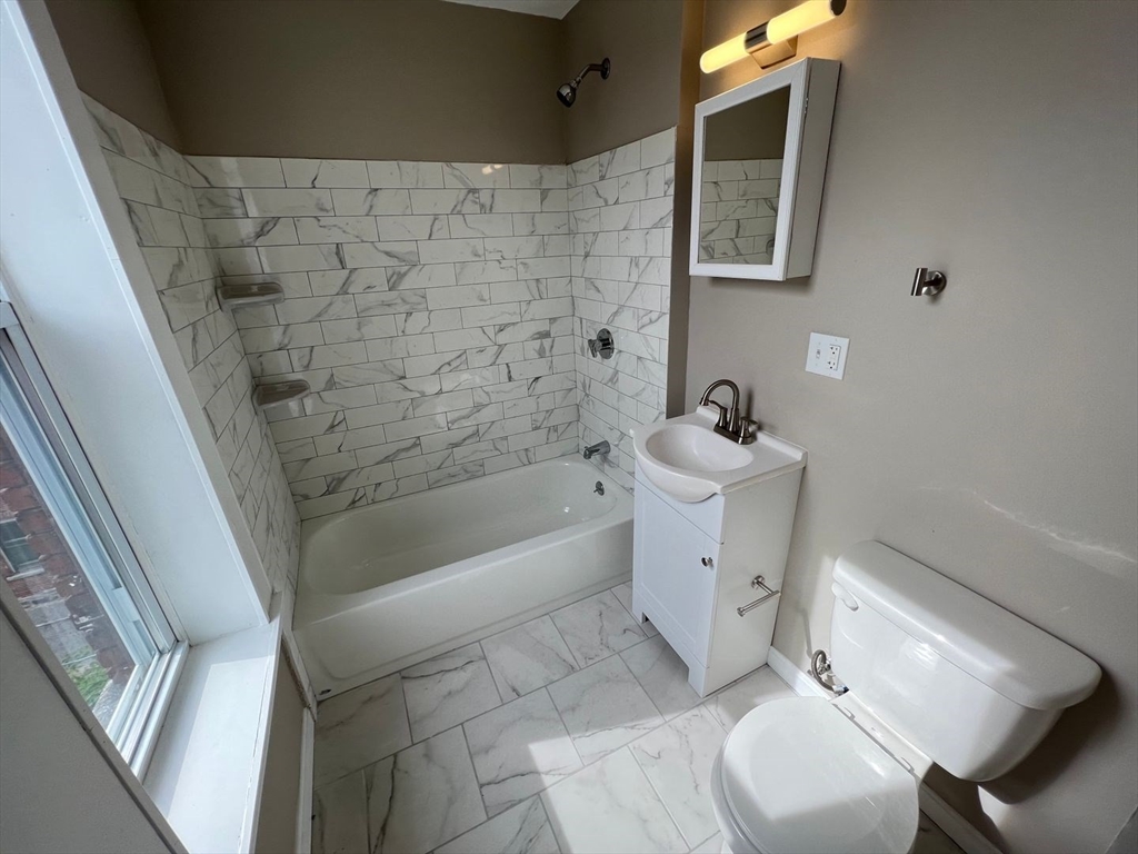 197 Appleton Street, Unit 123 Lowell, MA 01852 - Photo 4 of 4