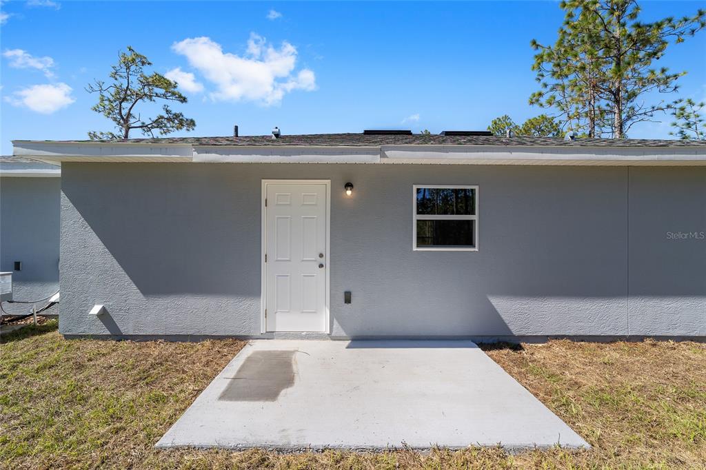 284 Southwest Commodore Road Dunnellon, FL 34431 - Photo 32 of 48 a view of a living room