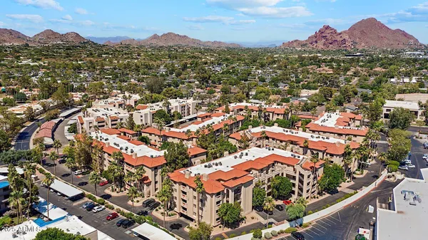 $3,500 | 5104 North 32nd Street, Unit 428, Phoenix, AZ 85018