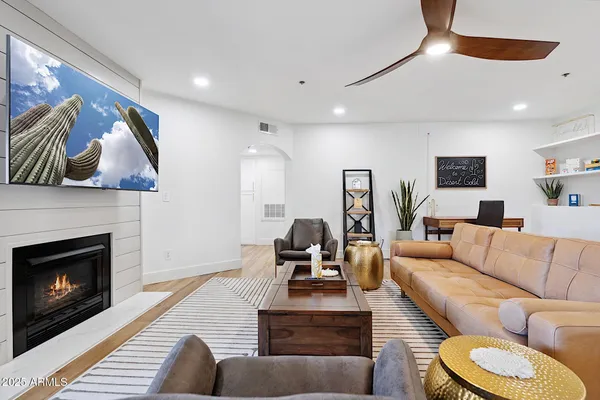 $3,500 | 5104 North 32nd Street, Unit 428, Phoenix, AZ 85018