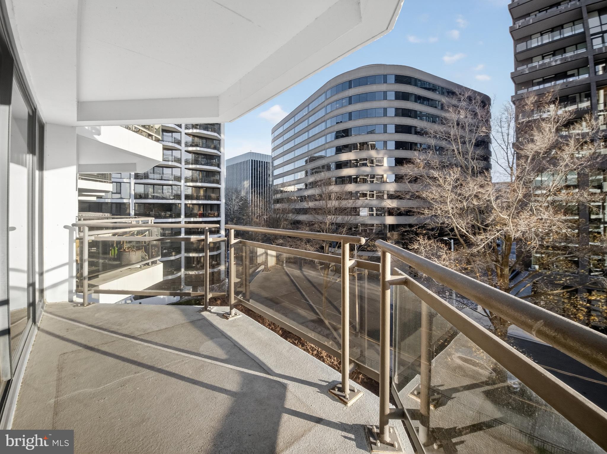 1530 Key Boulevard, Unit 517 Arlington, VA 22209 - Photo 15 of 50 a view of a balcony