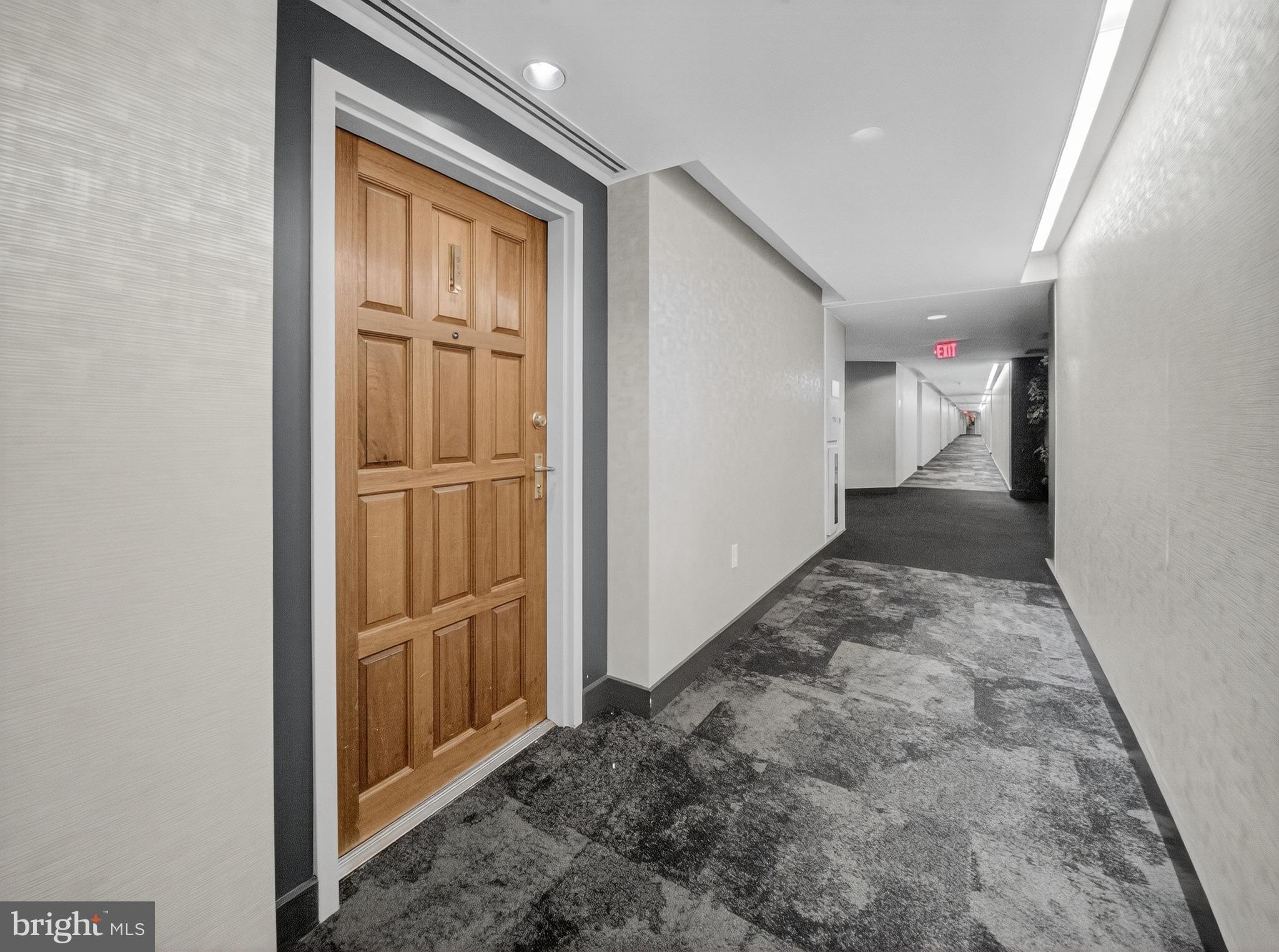 1530 Key Boulevard, Unit 517 Arlington, VA 22209 - Photo 34 of 50 a view of hallway