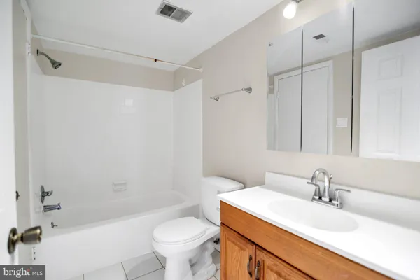 $225,000 | 8865 Roll Right Court, Unit G, Columbia, MD 21045