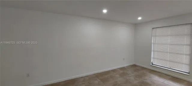 $3,700 | 2190 Northwest 87th Lane, Unit 2190, Sunrise, FL 33322