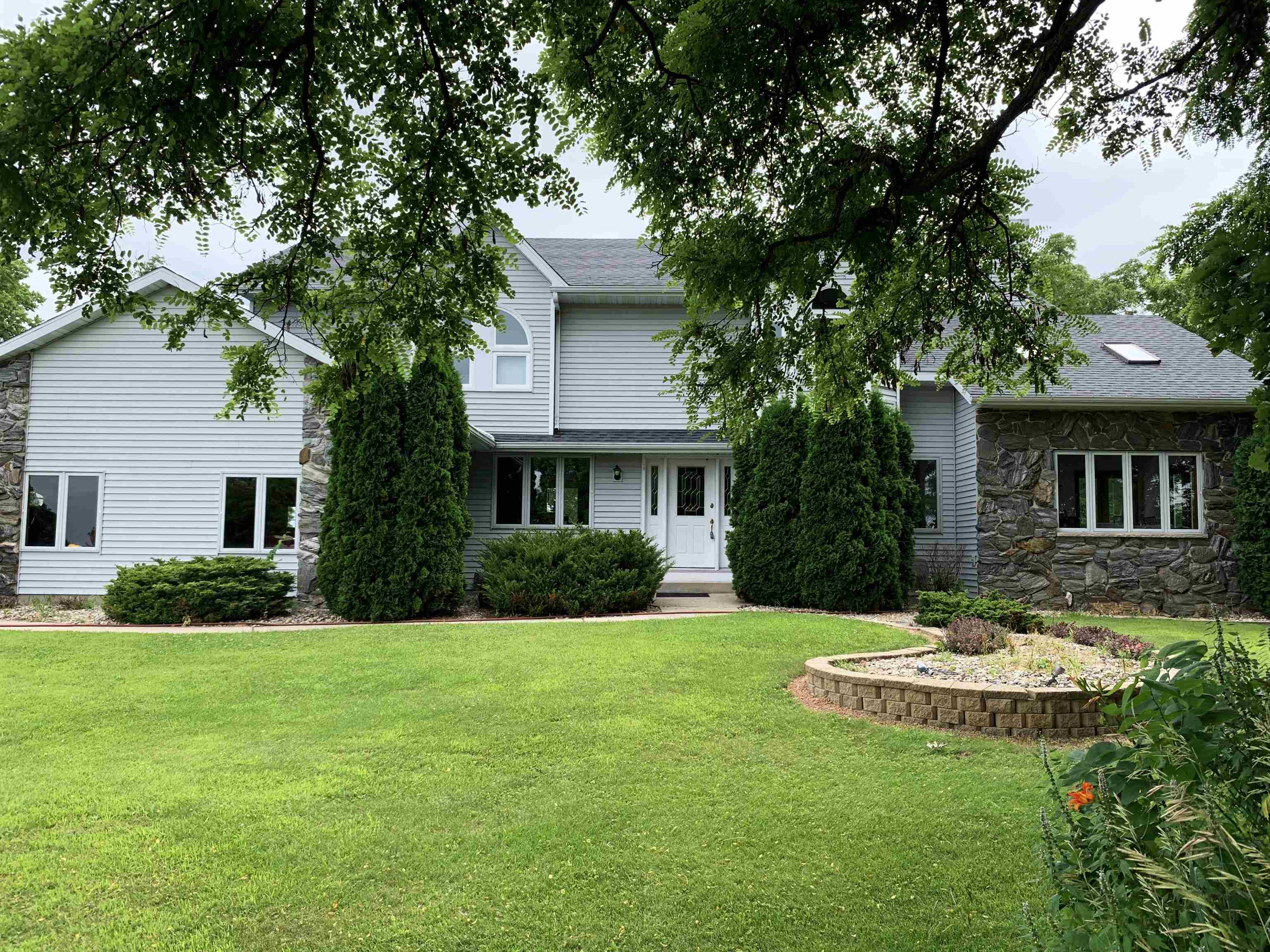 W11380 Ninabuck Road Columbus, WI 53925 - Photo 1 of 90