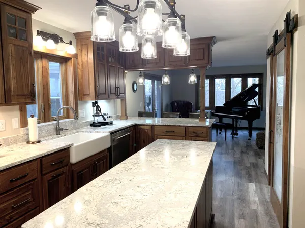 $895,000 | W11380 Ninabuck Road, Columbus, WI 53925