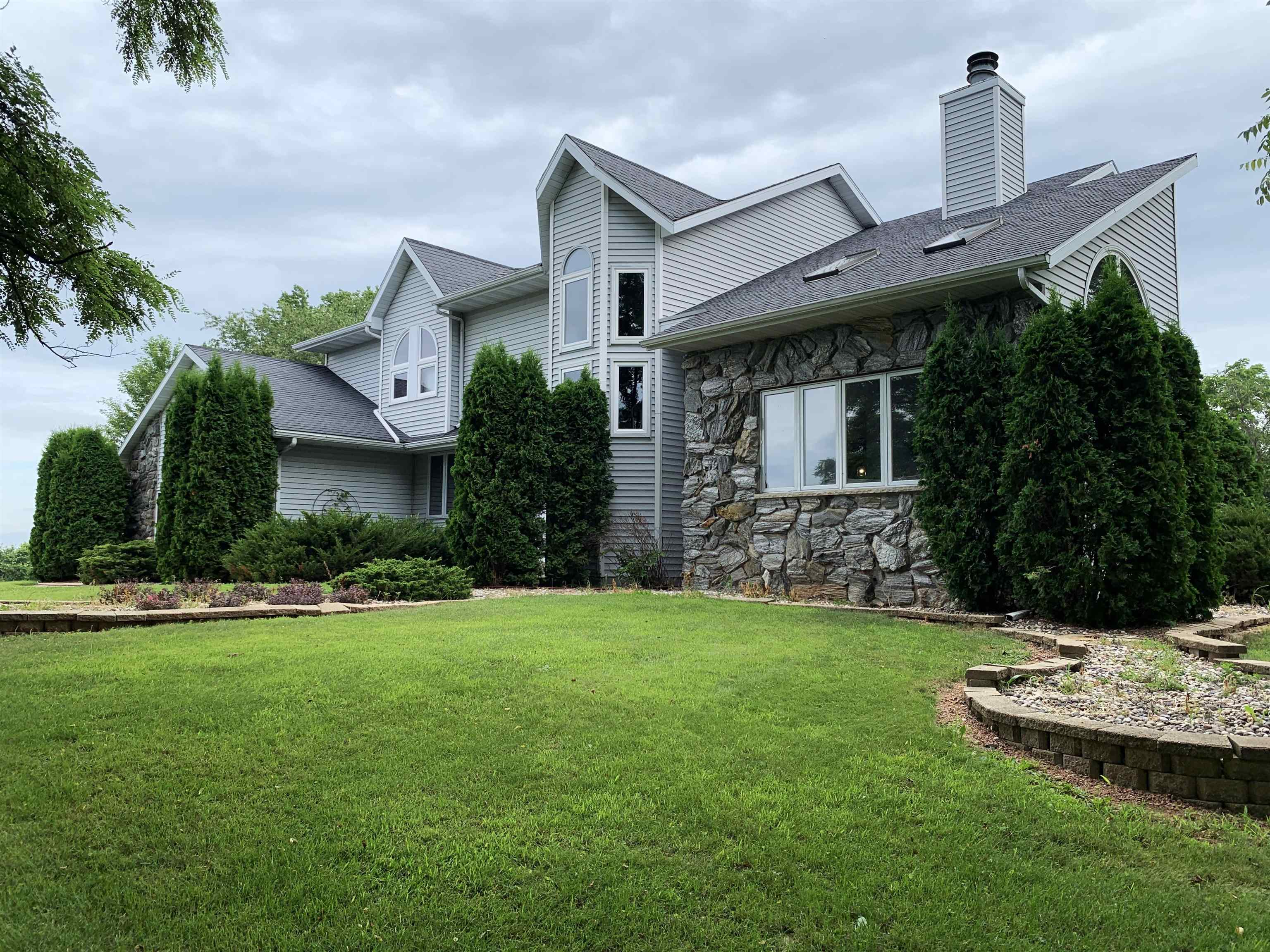 W11380 Ninabuck Road Columbus, WI 53925 - Photo 4 of 90