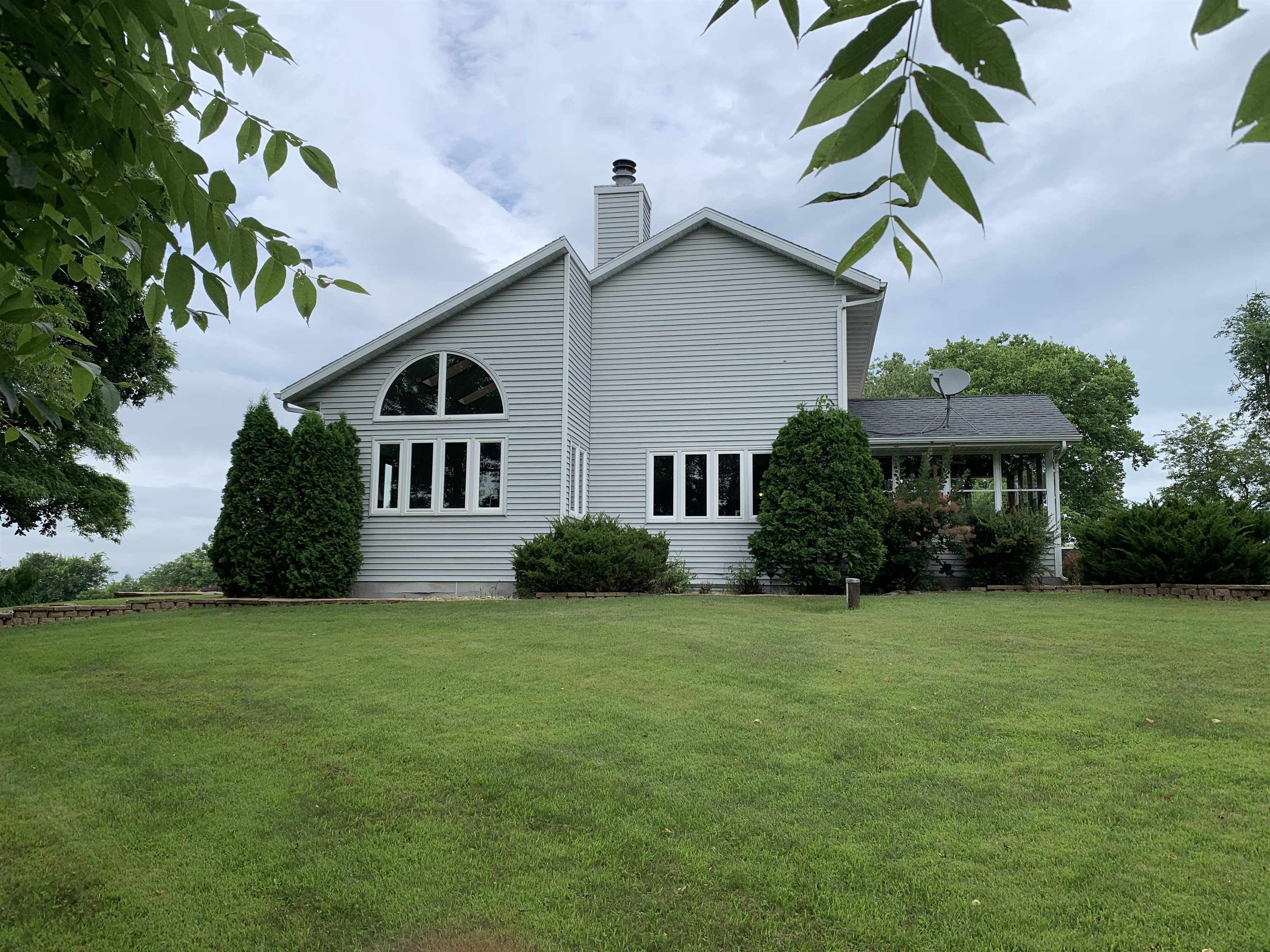 W11380 Ninabuck Road Columbus, WI 53925 - Photo 8 of 90