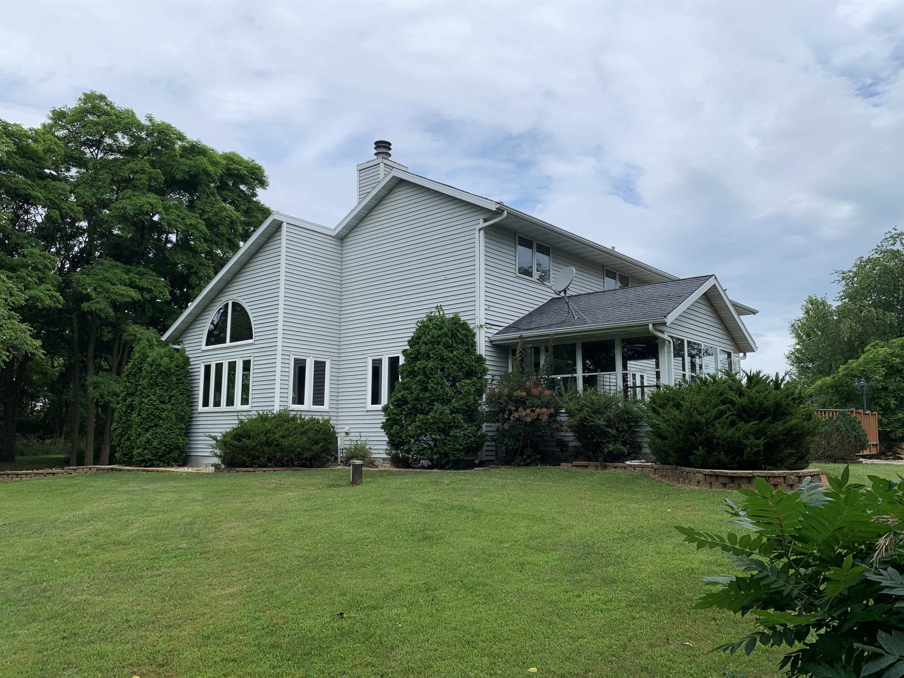 W11380 Ninabuck Road Columbus, WI 53925 - Photo 10 of 90