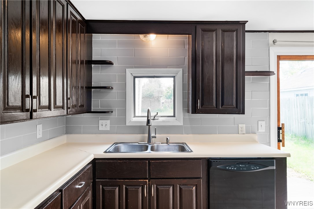 55 Spruce Road Amherst, NY 14226 - Photo 15 of 40