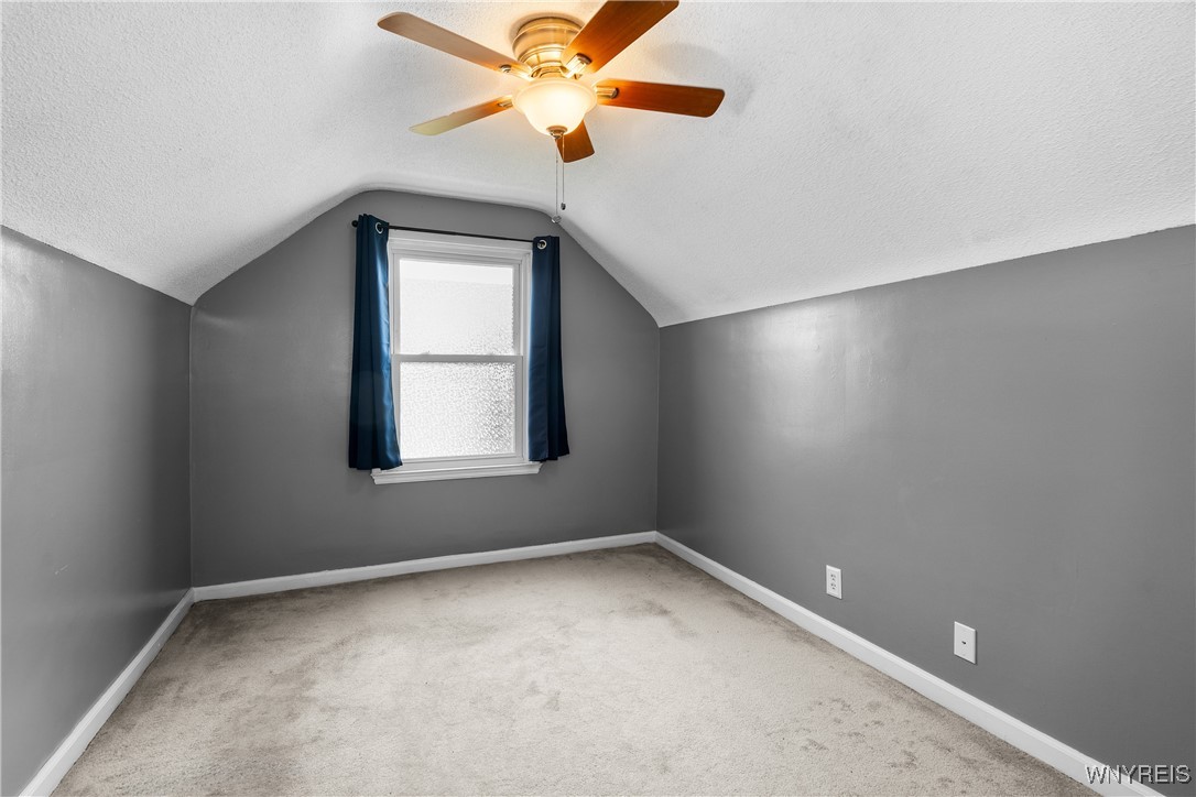 55 Spruce Road Amherst, NY 14226 - Photo 23 of 40