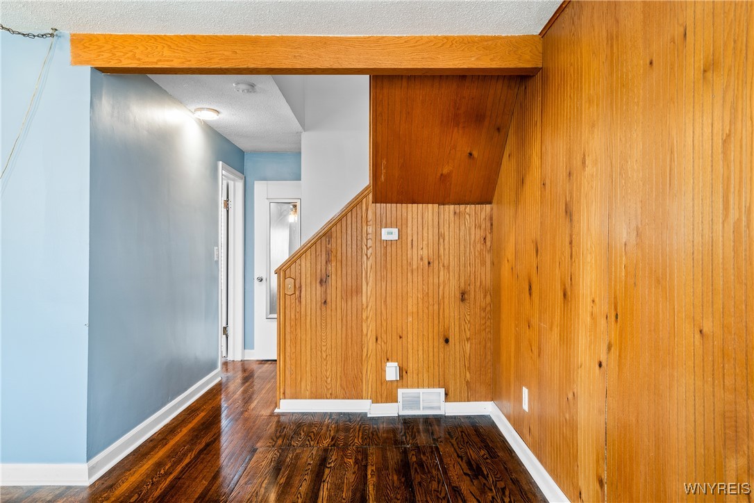 55 Spruce Road Amherst, NY 14226 - Photo 6 of 40