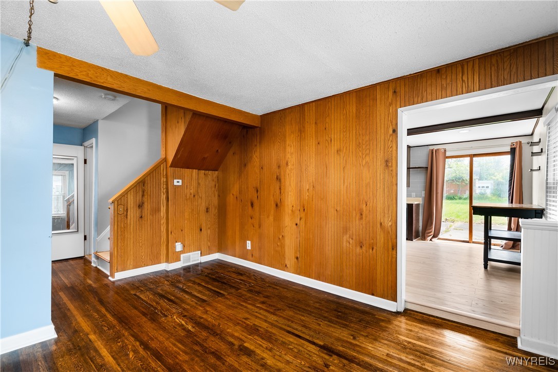 55 Spruce Road Amherst, NY 14226 - Photo 7 of 40