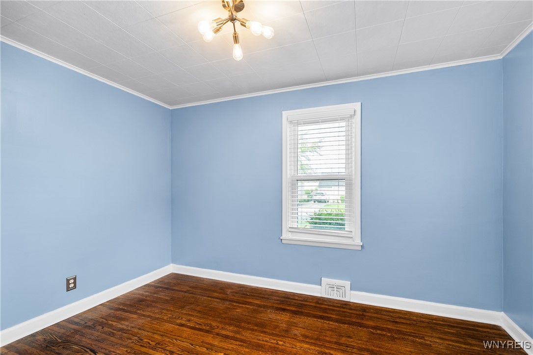 55 Spruce Road Amherst, NY 14226 - Photo 9 of 40